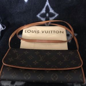 Authentic LV Pochette Twin Can be Worn Two ways
